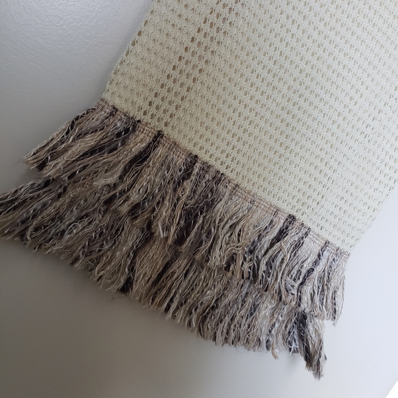 Midi skirt with fringes - Picture 3 of 4